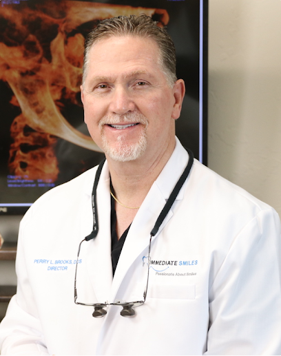 Dr. Perry L Brooks, DDS