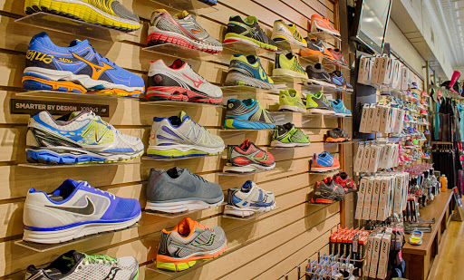 Sporting Goods Store «Geneva Running Outfitters», reviews and photos, 221 W State St, Geneva, IL 60134, USA