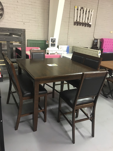 Furniture Store «Furniture Liquidators», reviews and photos, 16818 Florida Blvd, Baton Rouge, LA 70819, USA