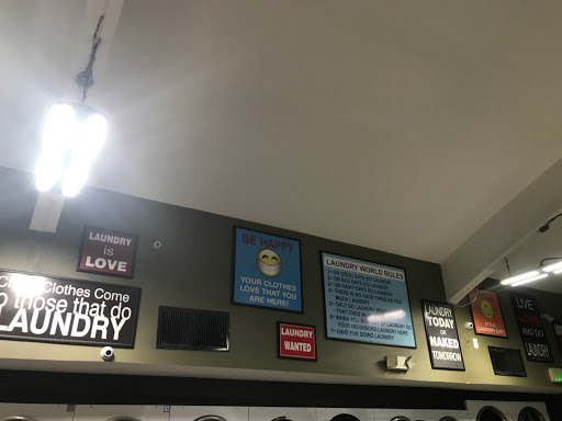 Laundromat «Laundry World», reviews and photos, 500 W 29th St, Hialeah, FL 33012, USA