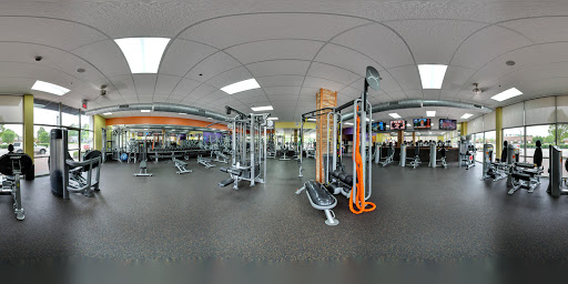 Health Club «Onelife Fitness - Newport News 24 Hour Xpress Gym», reviews and photos, 11805 Fountain Way, Newport News, VA 23606, USA