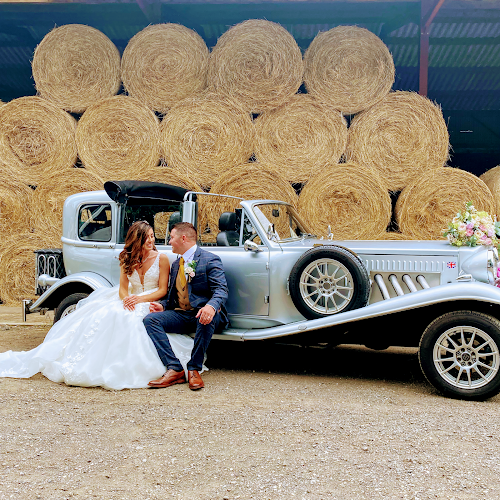 Vulcan wedding cars & Photo Booths - Car rental agency