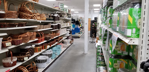 Clothing Store «Discount Madness», reviews and photos, 44 Bridge St, Pelham, NH 03076, USA