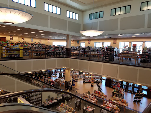 Book Store «Barnes & Noble», reviews and photos, 15900 La Cantera Pkwy, San Antonio, TX 78256, USA