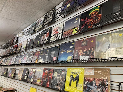 Music Store «Monster Music & Movies», reviews and photos, 946 Orleans Rd # 4, Charleston, SC 29407, USA