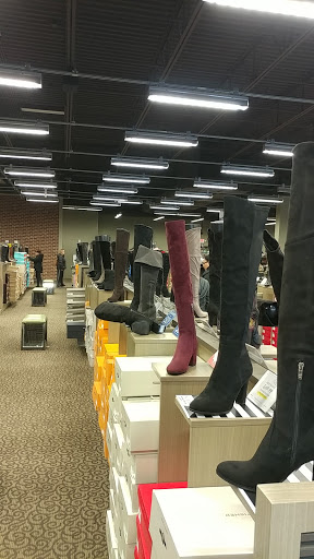 Shoe Store «DSW Designer Shoe Warehouse», reviews and photos, 100 W Higgins Rd, South Barrington, IL 60010, USA