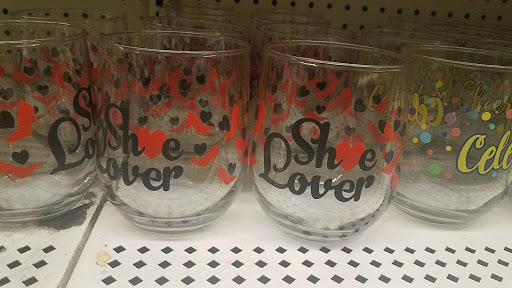 Dollar Store «Dollar Tree», reviews and photos, 900 San Fernando Rd, San Fernando, CA 91340, USA