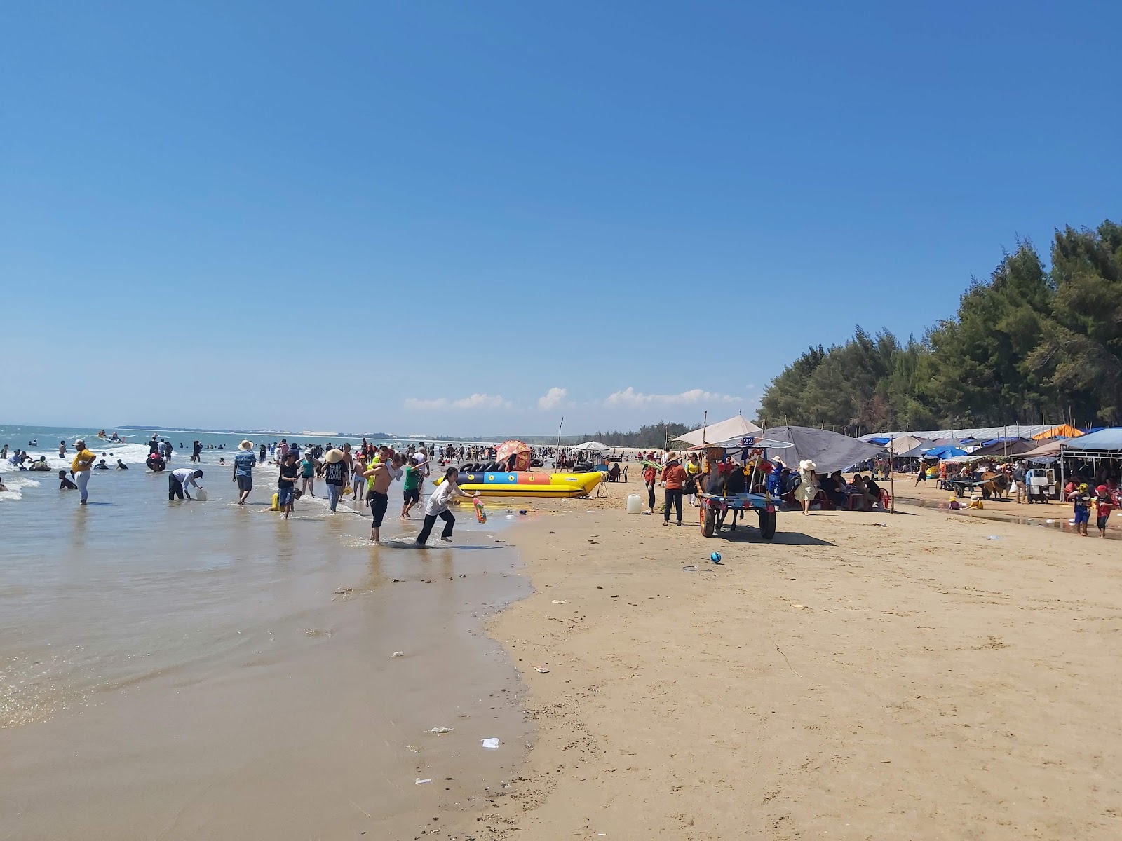 Foto di Cam Binh Beach - luogo popolare tra gli intenditori del relax
