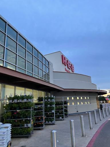 H-E-B Grocery, 7811 McPherson Rd, Laredo, TX 78045, USA, 