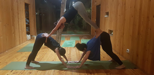 Yoga classes for pregnant women in Cairo