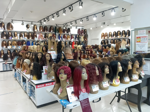 Beauty Supply Store «BSW BEAUTY SUPPLY MATTAPAN», reviews and photos, 1595 Blue Hill Avenue, Mattapan, MA 02126, USA