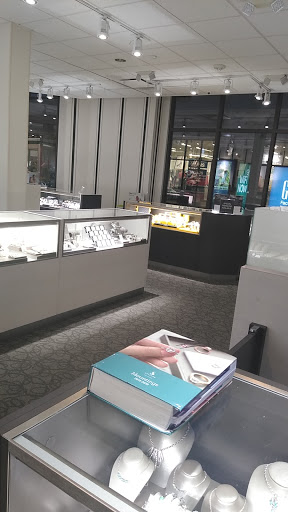 Jewelry Store «Kay Jewelers Outlet», reviews and photos, 1741 Palm Beach Lakes Blvd e201, West Palm Beach, FL 33401, USA