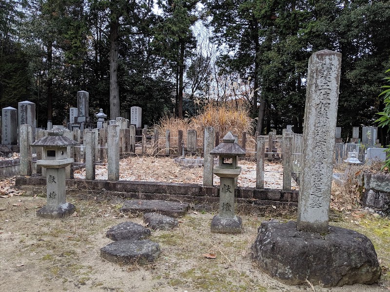 陶祖 加藤景延の墓