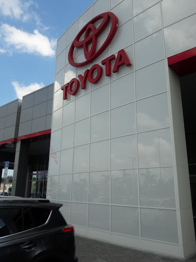 Toyota Dealer «Toyota of North Miami», reviews and photos, 16600 NW 2nd Ave, Miami, FL 33169, USA