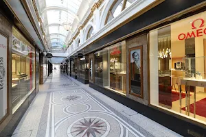 Queen's Arcade image