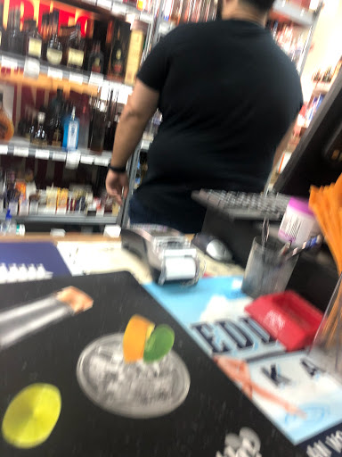 Liquor Store «Wade Green Bottle Shop», reviews and photos, 4430 Wade Green Rd # 20, Kennesaw, GA 30144, USA