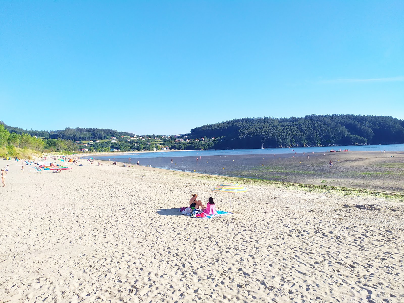 Praia da Madalena'in fotoğrafı geniş ile birlikte