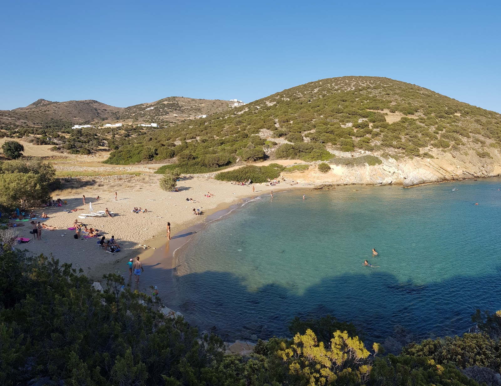 Foto van Tripiti beach 2 en zijn prachtige landschap