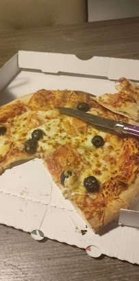 Plats et boissons du Pizzas à emporter Pizz'à Dom à Audincourt - n°5