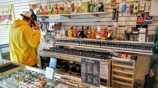 Tobacco Shop «Little Canada Smoke Shop & Specialties LLC», reviews and photos, 37 Little Canada Rd E, St Paul, MN 55117, USA