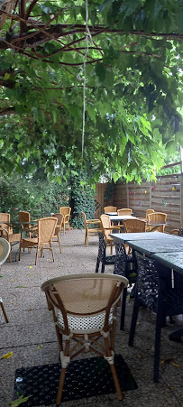 Atmosphère du Restaurant Aux Montécalvétiens à Château-Renault - n°8