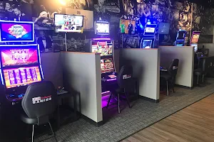Debbie's Slots Lounge image