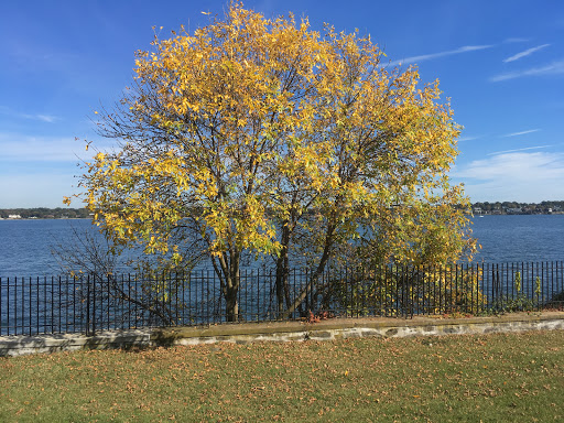 Park «Fort Totten Park», reviews and photos, Totten Ave & 15 Rd, Bayside, NY 11359, USA