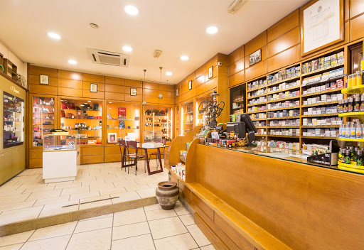 Cigar shops in Naples