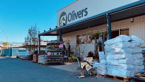 Olivers Pets and Plants