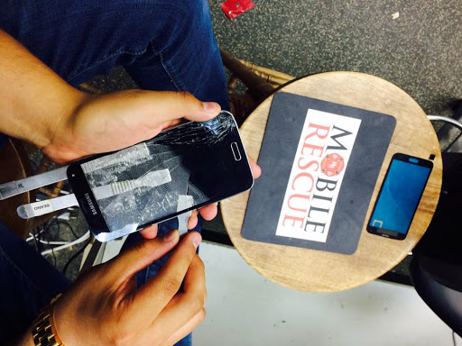 Mobile Phone Repair Shop «Mobile Rescue Tech Repair Danbury - iPad, iPhone Screen Repair», reviews and photos, 132 Federal Rd, Danbury, CT 06811, USA