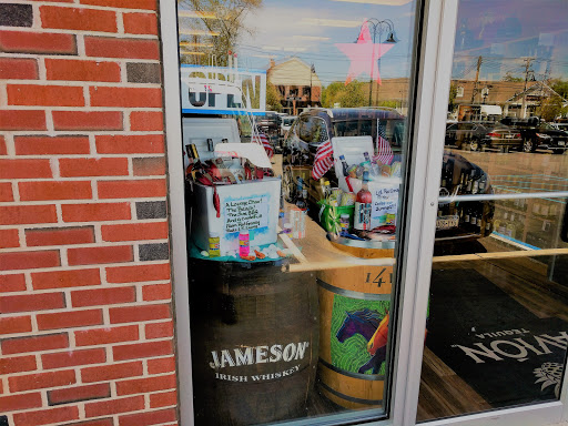 Wine Store «Red Gamay Wines & Liquors», reviews and photos, 45 Merrick Rd, Amityville, NY 11701, USA