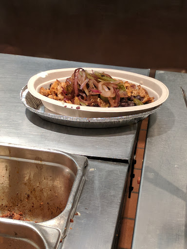 Mexican Restaurant «Chipotle Mexican Grill», reviews and photos, 1390 S Cooper St #100, Arlington, TX 76013, USA