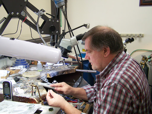Jewelry Designer «Jerry Lindsey Custom Jewelry», reviews and photos, 625 Bakers Bridge Ave #104, Franklin, TN 37067, USA