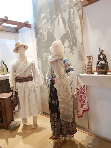 Opinii despre Casa Băniei - Muzeul Olteniei - secția de Etnografie în <nil> - Muzeu