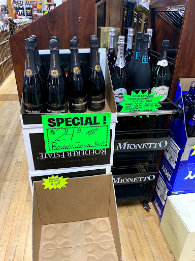 Wine Store «Parkview Wine & Spirits», reviews and photos, 229 Park Rd, West Hartford, CT 06119, USA
