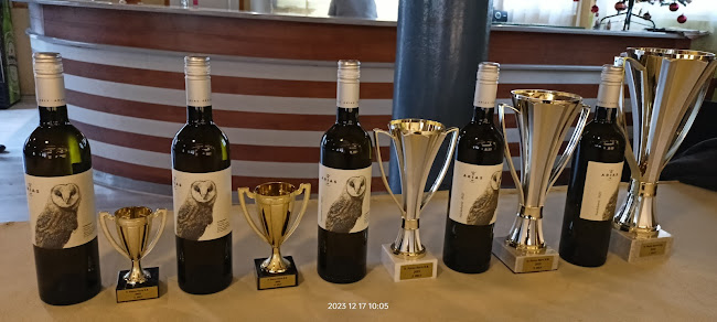 Opinii despre Pintes Söröző în Veszprém - Kocsma