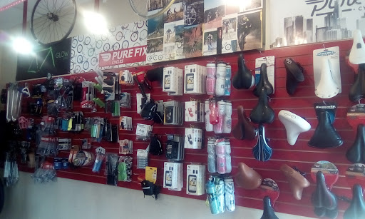 Bicycle Store «RED STAR BICYCLES SHOP», reviews and photos, 155 Parkhouse St, Dallas, TX 75207, USA