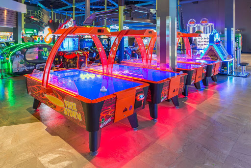 Restaurant «Main Event Entertainment», reviews and photos, 28248 W Diehl Rd, Warrenville, IL 60555, USA