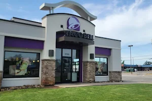 Taco Bell image