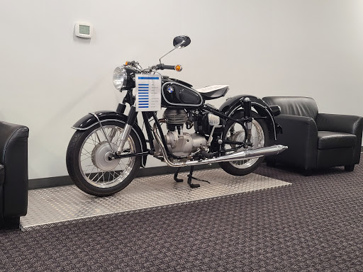 BMW Motorcycle Dealer «BMW Motorcycles of Western Oregon», reviews and photos, 12010 SW Garden Pl, Portland, OR 97223, USA