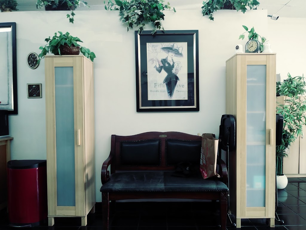Golden Shear Salon 92780