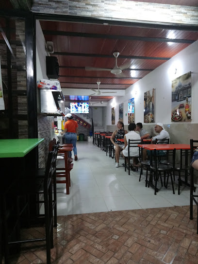 D, Pochis Pizza - Melgar, Tolima, Colombia