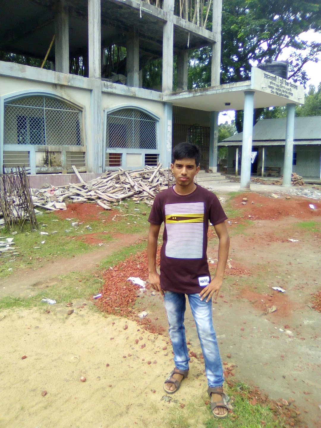 Charnewaji Bl High School