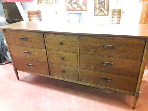 Furniture Store «San Antonio Furniture Finders», reviews and photos, 617 Fredericksburg Rd, San Antonio, TX 78201, USA