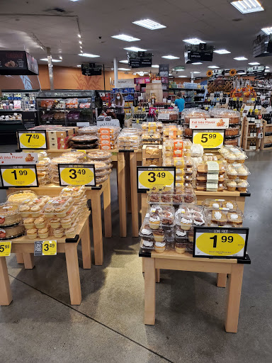 Grocery Store «Quality Food Center», reviews and photos, 22833 Bothell Everett Hwy, Bothell, WA 98021, USA