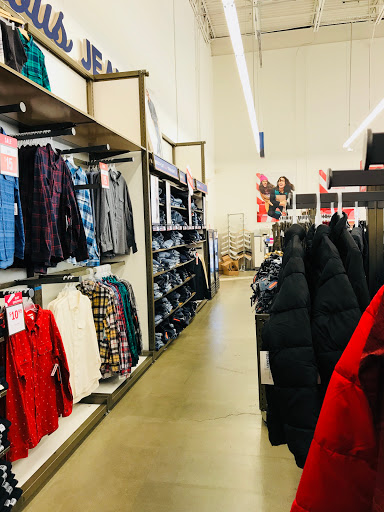 Clothing Store «Old Navy», reviews and photos, 141 Tuckahoe Rd, Sewell, NJ 08080, USA