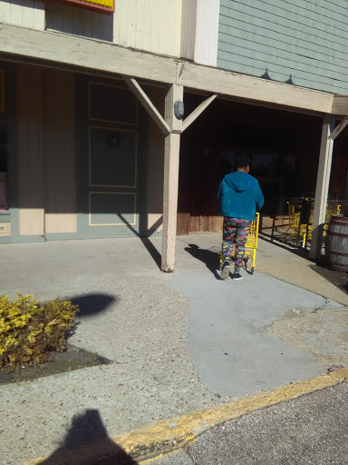 Discount Store «Dollar General», reviews and photos, 925 N Park Dr, Evansville, IN 47710, USA