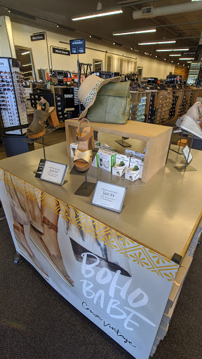 Shoe Store «DSW Designer Shoe Warehouse», reviews and photos, 11500 Burleigh St., Wauwatosa, WI 53222, USA