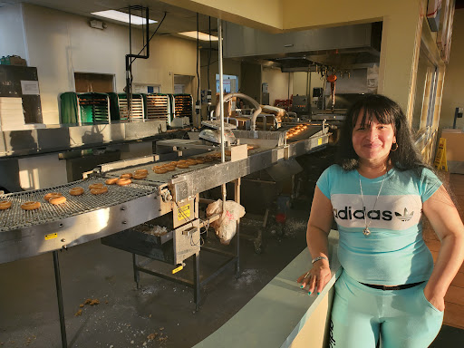 Bakery «Krispy Kreme Doughnuts», reviews and photos, 3605 Ira E Woods Ave, Grapevine, TX 76051, USA