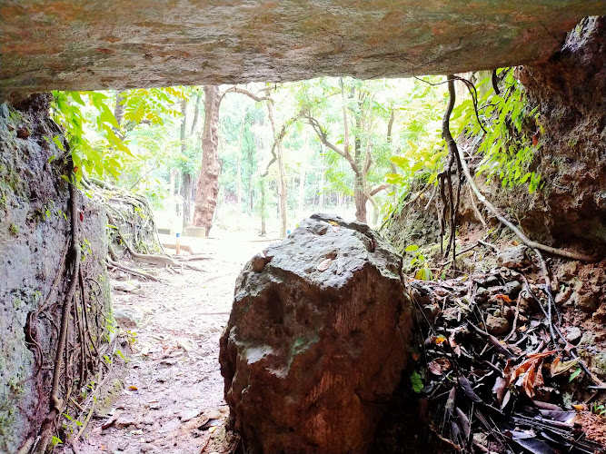 Gua Jepang pantai putih Pangandaran